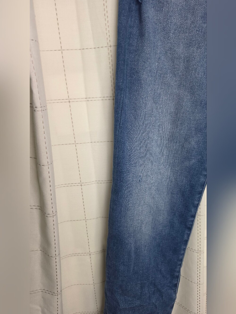 Express 90s Slim High Rise Jean - Picture 2 of 10